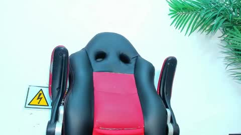 Snapshot of briyit_doll chatting on December 11, 4:53 pm BRIYIT online show from December 11, 4:53 pm