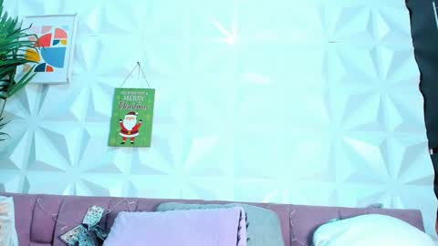 Snapshot of briyit_doll chatting on December 13, 4:38 pm BRIYIT online show from December 13, 4:38 pm