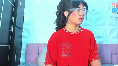 Snapshot of briyit_doll chatting on January 26, 3:27 am BRIYIT online show from January 26, 3:27 am