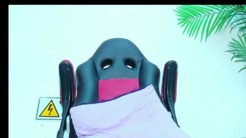 Snapshot of briyit_doll chatting on February 5, 5:52 am BRIYIT online show from February 5, 5:52 am