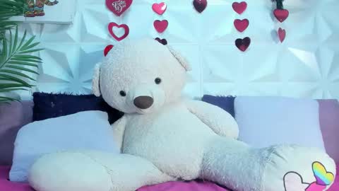 Snapshot of briyit_doll chatting on March 24, 2:38 am BRIYIT online show from March 24, 2:38 am