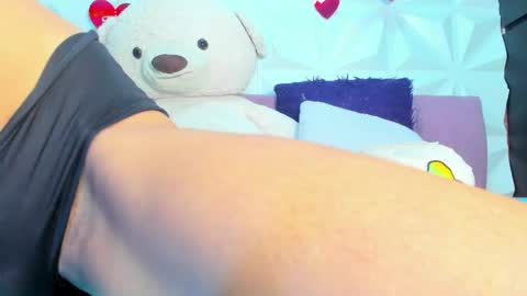 Snapshot of briyit_doll chatting on April 1, 3:51 am BRIYIT online show from April 1, 3:51 am