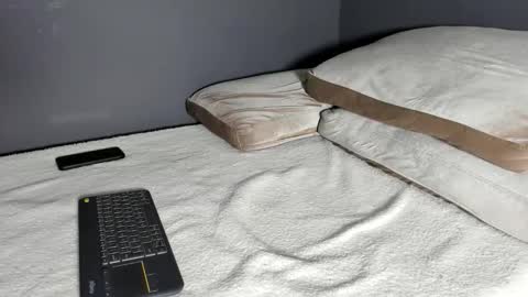 brockhurn_ online show from December 19, 12:39 am