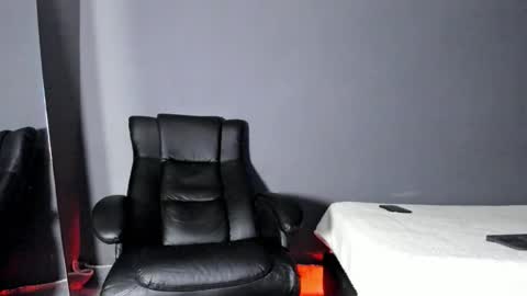 brockhurn_ online show from December 23, 1:36 am