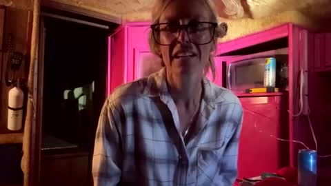 Snapshot of brocknjesss chatting on February 19, 10:55 am Brock n Jess online show from February 19, 10:55 am