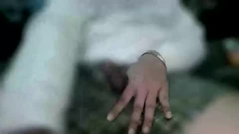 Snapshot of brokebags chatting on October 30, 3:08 am brokebags online show from October 30, 3:08 am