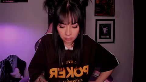 Laura online show from January 6, 11:07 pm