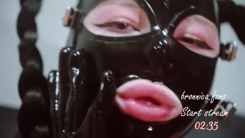 Snapshot of bronnica chatting on September 8, 3:55 pm Anna online show from September 8, 3:55 pm