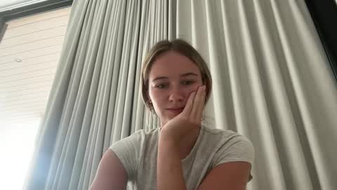 Snapshot of brookeedawson chatting on May 19, 1:50 pm Brooke Dawnson online show from May 19, 1:50 pm