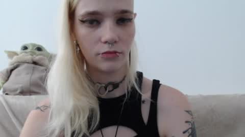 Snapshot of brookewylde_20 chatting on July 30, 12:04 pm brookewylde_20 online show from July 30, 12:04 pm