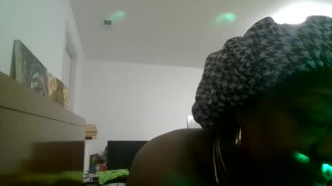 Snapshot of brooklyninfinity chatting on March 10, 6:51 am brooklyninfinity online show from March 10, 6:51 am