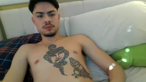 Snapshot of brownboy745500 chatting on January 19, 11:10 pm brownboy745500 online show from January 19, 11:10 pm