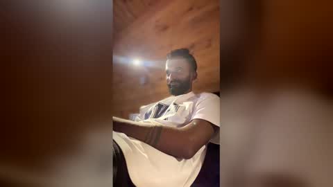 Snapshot of brownboydick111 chatting on February 5, 7:35 am bbc online show from February 5, 7:35 am