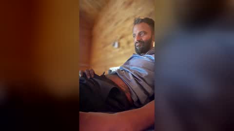 Snapshot of brownboydick111 chatting on February 12, 7:25 am bbc online show from February 12, 7:25 am