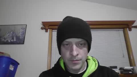Snapshot of browndog5580 chatting on December 1, 11:47 pm browndog5580 online show from December 1, 11:47 pm
