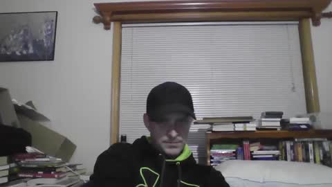 Snapshot of browndog5580 chatting on December 18, 3:15 am browndog5580 online show from December 18, 3:15 am