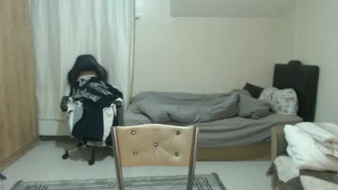 brownhaiir online show from April 8, 7:25 pm