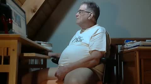 brubar online show from April 17, 3:31 am