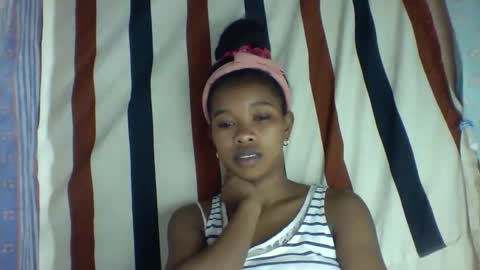 Snapshot of brucah9794 chatting on February 4, 5:19 pm brucah9794 online show from February 4, 5:19 pm