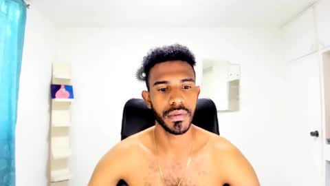 bruce_1111 online show from September 23, 8:12 pm