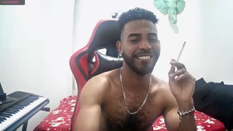 bruce_1111 online show from November 4, 8:41 pm