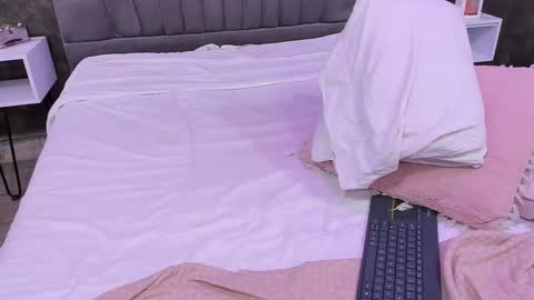 Bruce Hans online show from February 21, 2:38 pm