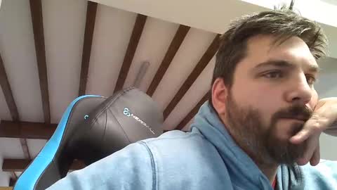 Snapshot of bruce_wayne34 chatting on December 27, 9:28 am Bruce Wayne online show from December 27, 9:28 am