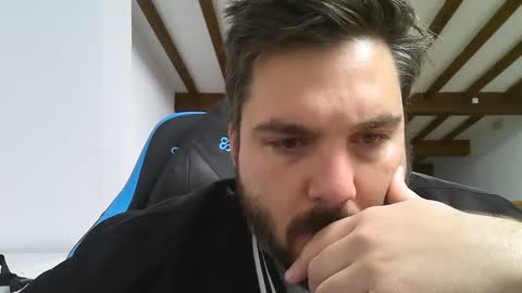 Snapshot of bruce_wayne34 chatting on January 2, 5:35 am Bruce Wayne online show from January 2, 5:35 am