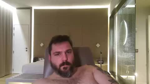 Snapshot of bruce_wayne34 chatting on February 14, 8:48 pm Bruce Wayne online show from February 14, 8:48 pm