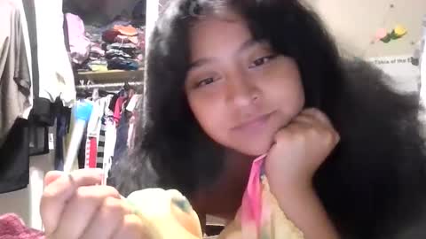 Snapshot of brujerita_dmota chatting on May 27, 3:58 am brujerita_dmota online show from May 27, 3:58 am