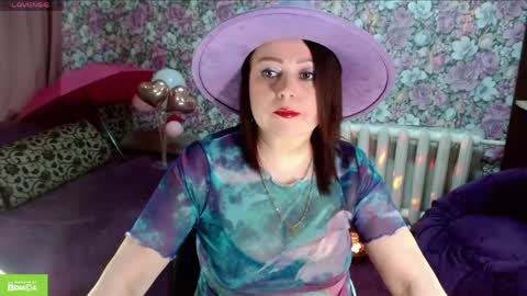 Julia online show from April 20, 6:53 pm