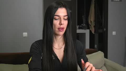 Alice online show from December 15, 7:10 pm