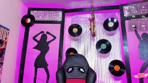  ChannelR  online show from April 13, 11:48 am