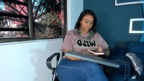Snapshot of brunettesexyy0 chatting on January 16, 9:51 pm brunette online show from January 16, 9:51 pm