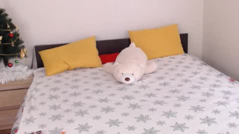 Ellis online show from December 22, 7:49 am