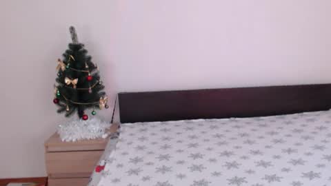 Ellis online show from December 23, 8:23 am