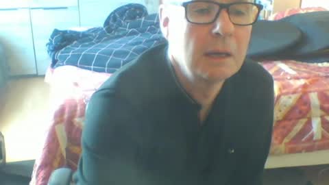 bruno5629 online show from April 24, 9:01 am