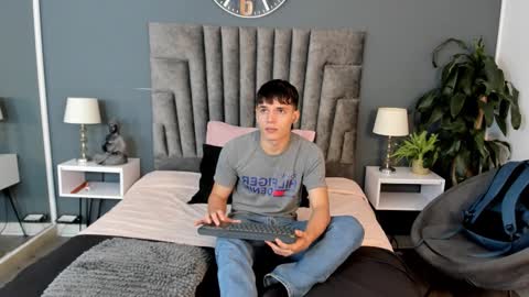 Snapshot of bruno_bellini chatting on November 19, 11:21 am Bruno Bellini online show from November 19, 11:21 am