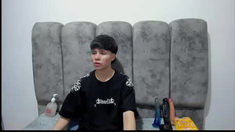Snapshot of bruno_cruz chatting on April 16, 2:45 am Bruno Cruz online show from April 16, 2:45 am