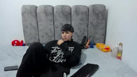 Snapshot of bruno_cruz chatting on April 21, 2:15 am Bruno Cruz online show from April 21, 2:15 am