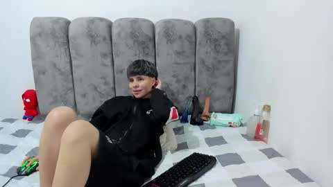 Snapshot of bruno_cruz chatting on April 25, 2:47 am Bruno Cruz online show from April 25, 2:47 am
