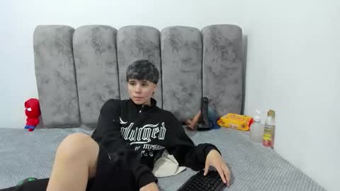 Snapshot of bruno_cruz chatting on May 6, 2:19 am Bruno Cruz online show from May 6, 2:19 am