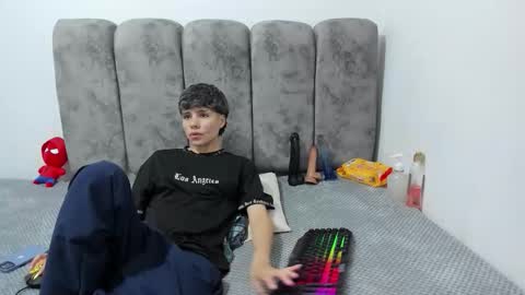 Snapshot of bruno_cruz chatting on May 7, 2:28 am Bruno Cruz online show from May 7, 2:28 am