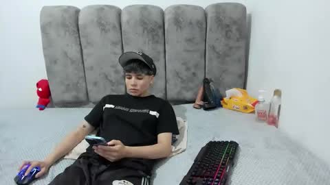 Snapshot of bruno_cruz chatting on May 9, 2:50 am Bruno Cruz online show from May 9, 2:50 am