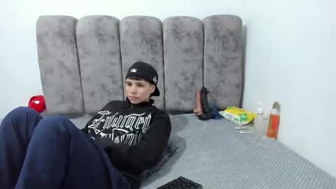 Snapshot of bruno_cruz chatting on June 12, 2:32 am Bruno Cruz online show from June 12, 2:32 am