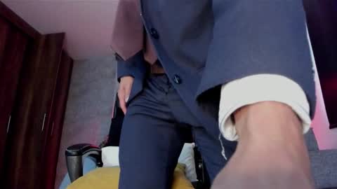 Andres Suarez online show from November 20, 1:55 pm