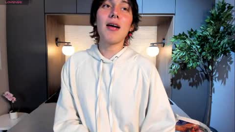 Snapshot of brunodeluca_ chatting on May 25, 8:15 pm Bruno online show from May 25, 8:15 pm