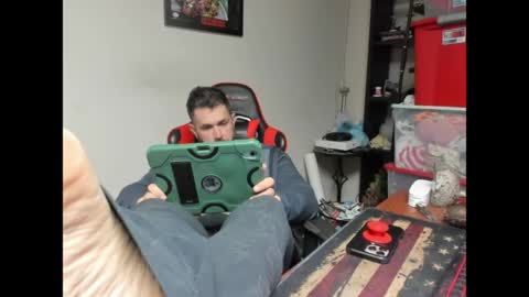 Snapshot of brutalmaster1983 chatting on April 29, 10:49 pm BRUTALMASTER1983 online show from April 29, 10:49 pm