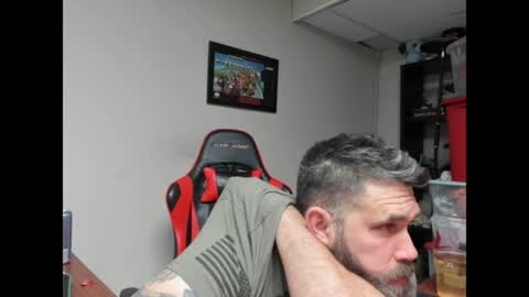 Snapshot of brutalmaster1983 chatting on May 2, 6:40 am BRUTALMASTER1983 online show from May 2, 6:40 am