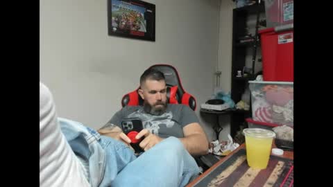 Snapshot of brutalmaster1983 chatting on May 8, 6:13 pm BRUTALMASTER1983 online show from May 8, 6:13 pm